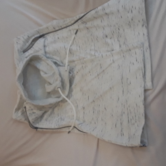 Top - Picture 2 of 3